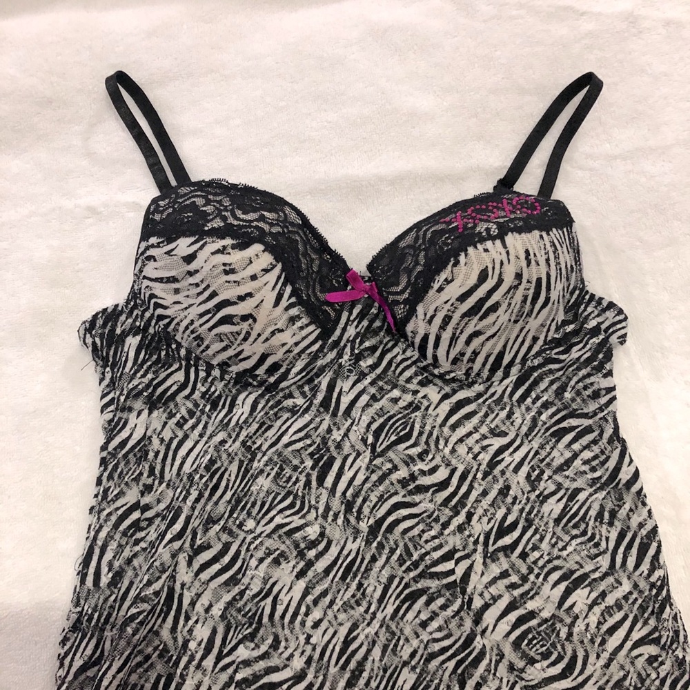 XOXO Chemise size Medium